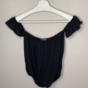 ✨3 for $35✨ Brandy Melville Black Ruffle Sleeve Crop Top